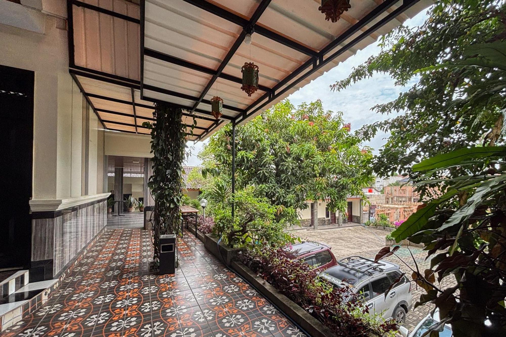 Urbanview Alfiya Hotel Lampung Bandar Lampung Ngoại thất bức ảnh
