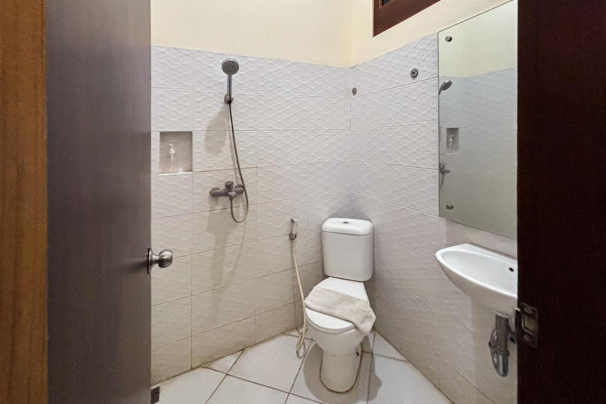 Urbanview Alfiya Hotel Lampung Bandar Lampung Ngoại thất bức ảnh