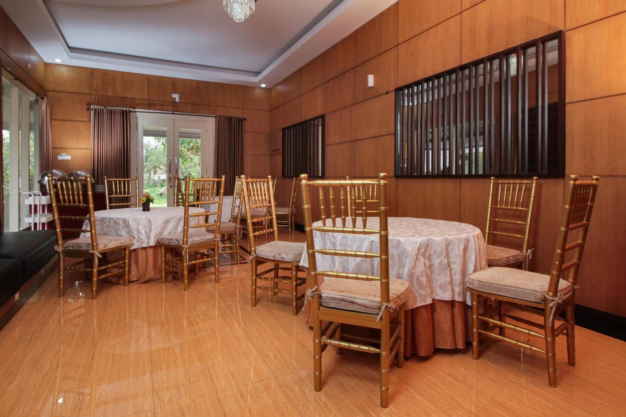 Urbanview Alfiya Hotel Lampung Bandar Lampung Ngoại thất bức ảnh