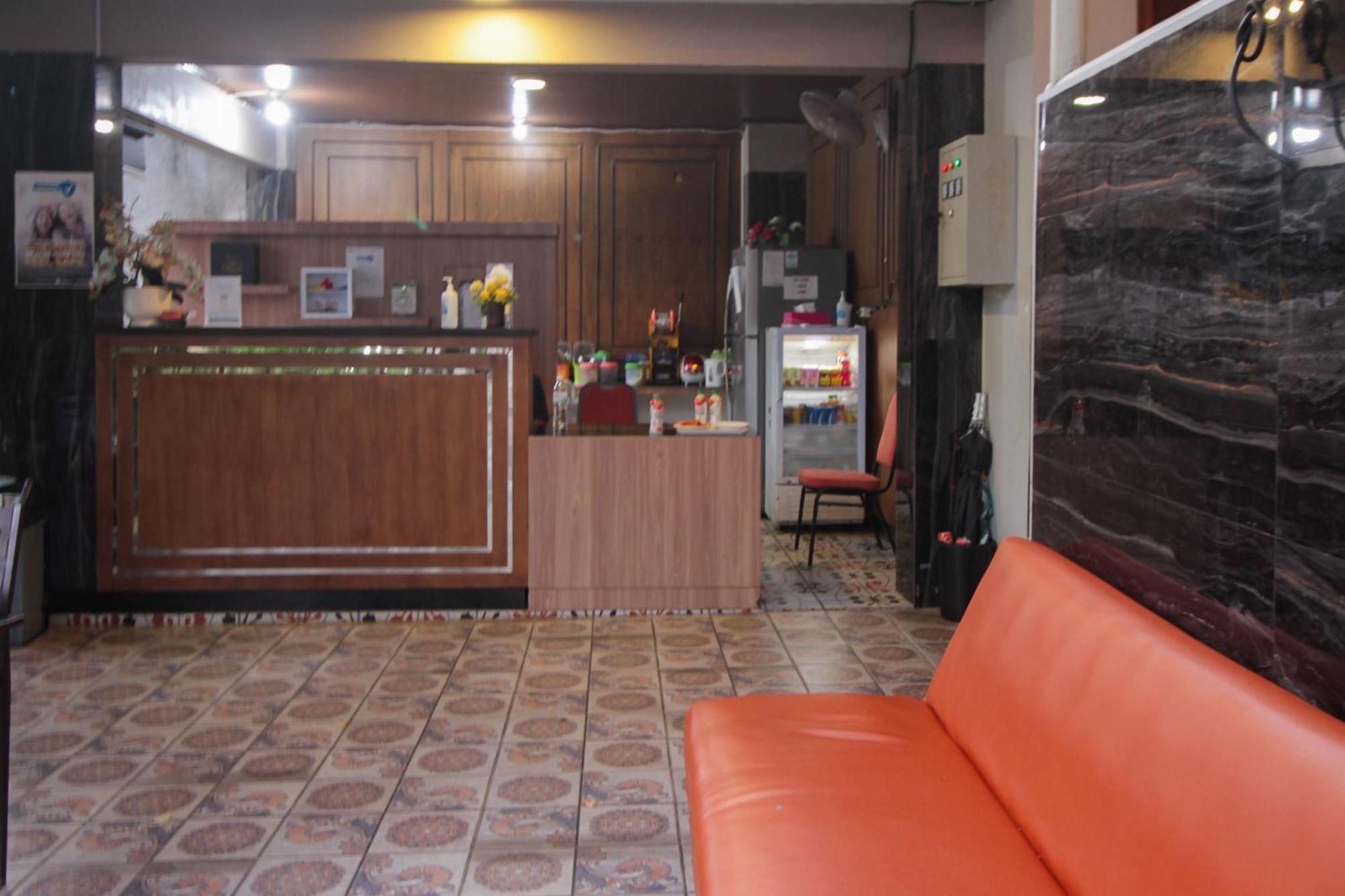 Urbanview Alfiya Hotel Lampung Bandar Lampung Ngoại thất bức ảnh